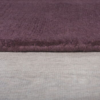 Tmavofialový ručne tkaný vlnený koberec 120x170 cm Border – Flair Rugs - Image 5