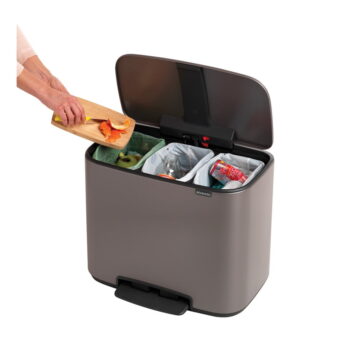 Sivý nášľapný oceľový odpadkový kôš na triedený odpad 33 l Bo – Brabantia - Image 3