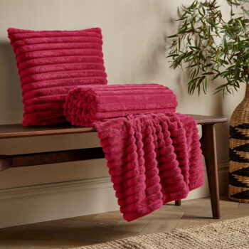 Dekoračný vankúš 45x45 cm Cosy Ribbed – Catherine Lansfield - Image 4
