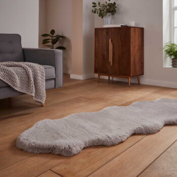 Svetlosivý syntetický behúň 60x180 cm Super Teddy – Think Rugs - Image 3