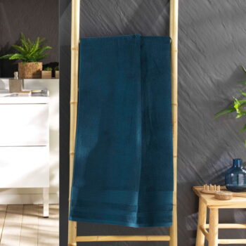 Tmavomodrá froté bavlnená osuška 70x130 cm Tendresse – douceur d'intérieur - Image 2
