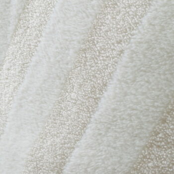 Predĺžené krémové obliečky na dvojlôžko z mikroplyšu 230x220 cm Stripe Fur – Bianca - Image 4