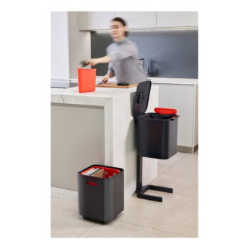 Sivý oceľový odpadkový kôš na triedený odpad 40 l Totem Compact – Joseph Joseph – Obrázok 3
