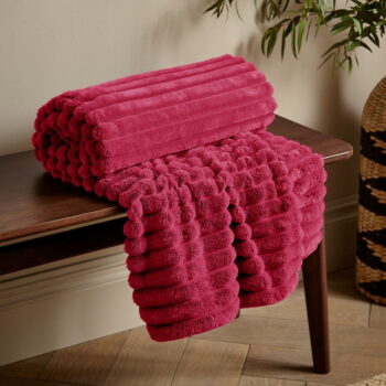 Mikroplyšová deka 130x170 cm Cosy Ribbed – Catherine Lansfield – Obrázok 2