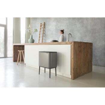 Sivý dotykový oceľový odpadkový kôš na triedený odpad 33 l Bo Touch Bin – Brabantia - Image 3