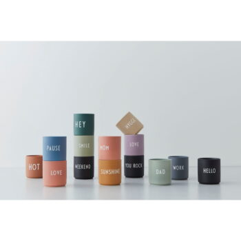 Čierny porcelánový hrnček 300 ml Hello – Design Letters - Image 6