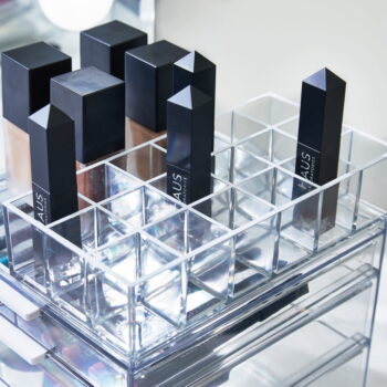 Kúpeľňový organizér na kozmetiku z recyklovaného plastu Lip Station - iDesign - Image 3