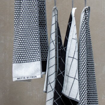 Biela bavlnená osuška 70x140 cm Tile Stone - Mette Ditmer Denmark – Obrázok 4