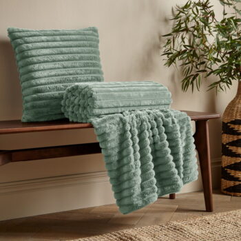 Dekoračný vankúš 45x45 cm Cosy Ribbed – Catherine Lansfield - Image 4