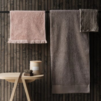 Ružové bavlnené uteráky v súprave 2 ks 30x50 cm FRINO – Blomus - Image 3