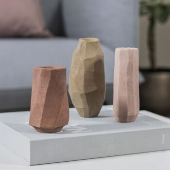 Béžová váza z polyresínu (výška  18 cm) Nuki – Mette Ditmer Denmark - Image 5