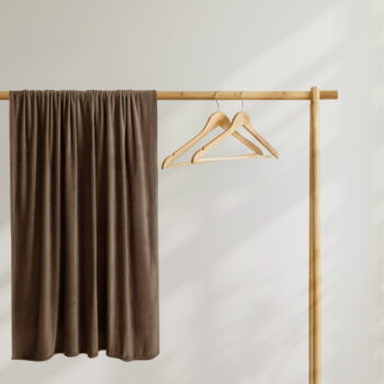 Hnedá deka z mikrovlákna DecoKing Mic, 200 × 220 cm - Image 5