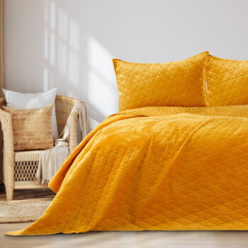 Žltý zamatový prešívaný pléd 220x240 cm Laila – AmeliaHome - Image 3
