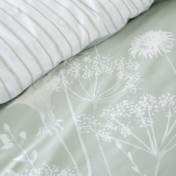 Bielo-zelené obliečky Catherine Lansfield Meadowsweet Floral, 200 x 200 cm - Image 4