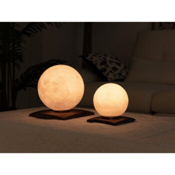 Tmavohnedá LED stolová lampa z orechového dreva (výška  13 cm) Smart LunaSpin – Gingko – Obrázok 2