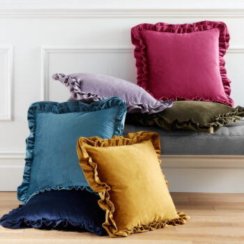 Zamatový dekoračný vankúš 43x43 cm Velvet Double Frill – Catherine Lansfield - Image 4