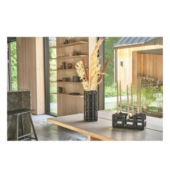Čierna ručne vyrobená váza z polyresínu (výška 30 cm) Lyst – Villa Collection - Image 2