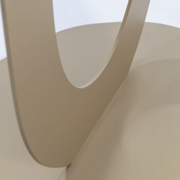 Kovový odkladací stolík 39x46 cm Alto – Spinder Design - Image 7