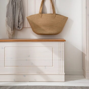 Biela truhlica z borovicového dreva 80x45 cm Anita – Støraa - Image 6