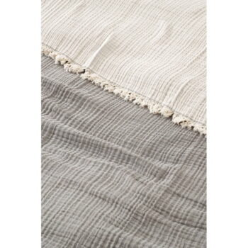 Sivá mušelínová prikrývka na dvojlôžko 230x250 cm – Mijolnir - Image 2