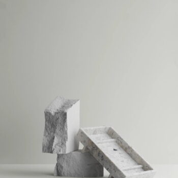 Mramorová dekoratívna tácka 30x18 cm Abento – Blomus - Image 4