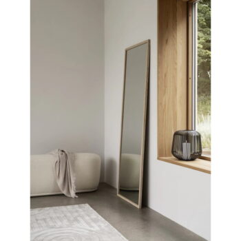 Nástenné zrkadlo s dreveným rámom 60x170 cm Miro – Blomus - Image 3