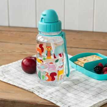 Svetlomodrá tritanová detská fľaša 500 ml Woodland – Rex London - Image 2