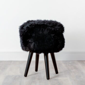 Stolička s čiernym sedákom z ovčej kožušiny Native Natural Black, ⌀ 30 cm – Obrázok 3