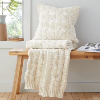 Bielo-béžová pletená deka 130x170 cm Chunky Marl Knit – Catherine Lansfield - Image 4