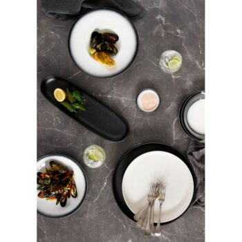 Čierny keramický servírovací tanier Maxwell & Williams Caviar Baguette - Image 6