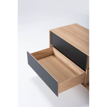 TV stolík z dubového dreva v čierno-prírodnej farbe 150x64 cm Fina – Gazzda - Image 2
