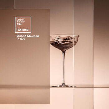 Svetlohnedý keramický hrnček 375 ml Mocha Mousse 17-1230 – Pantone - Image 3