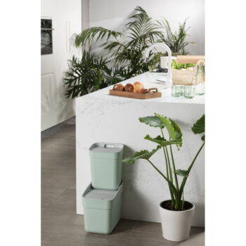 Tmavosivý odpadkový kôš na triedený odpad z recyklovaného plastu 30 l Ready To Collect – Curver - Image 3
