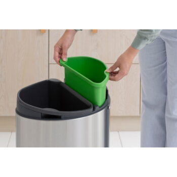 Dotykový oceľový odpadkový kôš na triedený odpad v matne striebornej farbe 33 l Touch Bin Recycle – Brabantia - Image 5