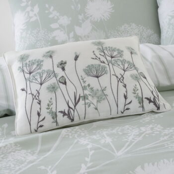 Bielo-zelený vankúš Catherine Lansfield Meadowsweet Floral, 30 x 40 cm – Obrázok 2