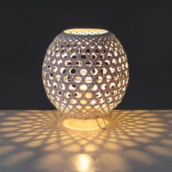Biela bambusová stolová lampa s bambusovým tienidlom (výška  23 cm) – Casa Selección – Obrázok 3
