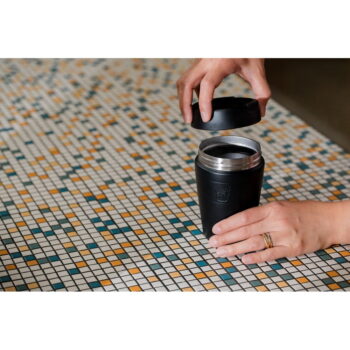 Čierny termo hrnček 454 ml  Helix Thermal Black L – KeepCup - Image 2