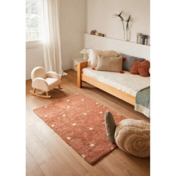 Prateľný ručne tkaný bavlnený detský koberec v tehlovej farbe 100x150 cm Mini Dot Chestnut – Lorena Canals - Image 2