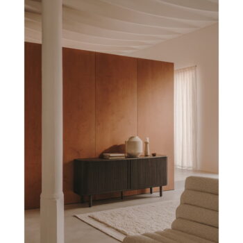 Tmavohnedá nízka komoda v dekore jaseňa s posuvnými dverami 180x75 cm Mailen – Kave Home – Obrázok 10