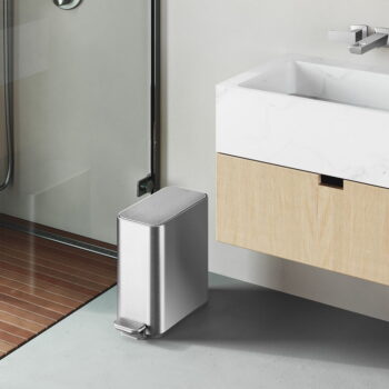 Nášľapný oceľový odpadkový kôš v matne striebornej farbe 5 l – simplehuman - Image 8