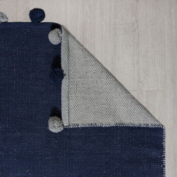 Tmavomodrý bavlnený detský koberec 100x150 cm Pom Edge Reversible – Flair Rugs - Image 4