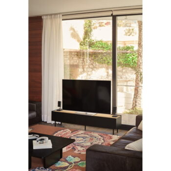 Čierny/v prírodnej farbe TV stolík v dekore duba 180x45 cm Arista – Teulat - Image 6