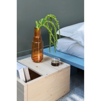 Nočný stolík z borovicového dreva v prírodnej farbe Grab It – Karup Design - Image 4