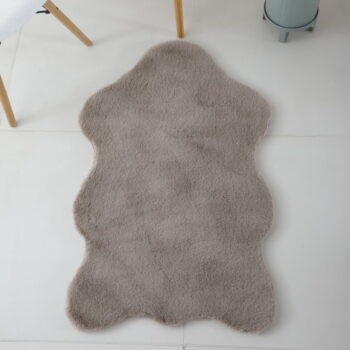 Svetlohnedá syntetická kožušina 60x90 cm Caty – Ayyildiz Carpets - Image 4