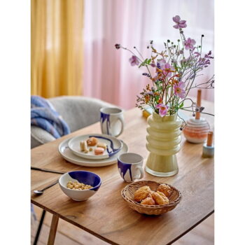 Bielo-modrý hrnček z kameniny 310 ml Okayama – Bloomingville – Obrázok 2
