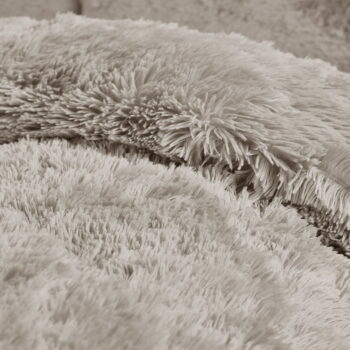 Hnedé obliečky na dvojlôžko z mikroplyšu 200x200 cm Cuddly – ​​Catherine Lansfield - Image 4