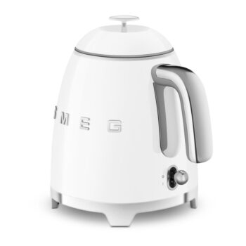 Biela rýchlovarná kanvica z nehrdzavejúcej ocele 800 ml Retro Style – SMEG - Image 7