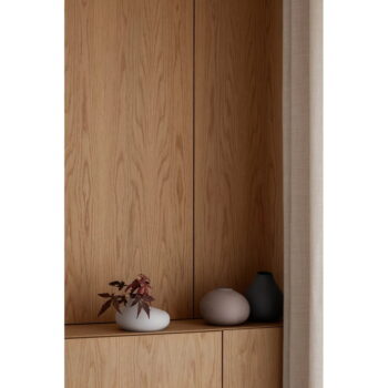 Svetlosivá porcelánová váza (výška  13 cm) Nona – Blomus - Image 3
