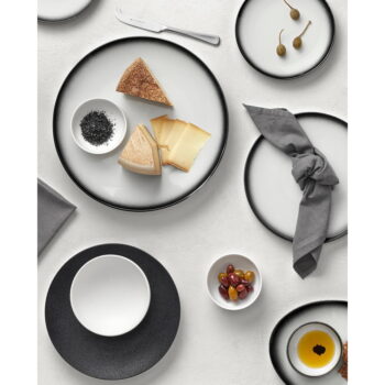 Čierny keramický servírovací tanier 22x30 cm Caviar – Maxwell & Williams - Image 4