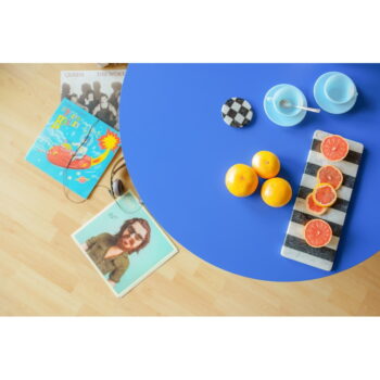 Modrý okrúhly konferenčný stolík ø 100 cm Pausa – Really Nice Things – Obrázok 2